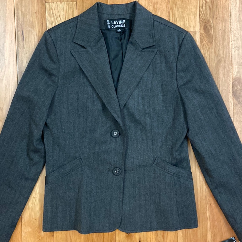 NWT Larry Levine Classics women's blazer